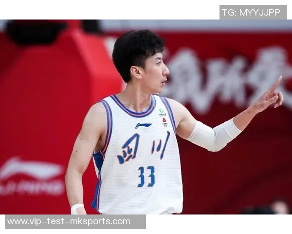 韩硕：从篮球场上的新星到商业领域的多面手之路探秘